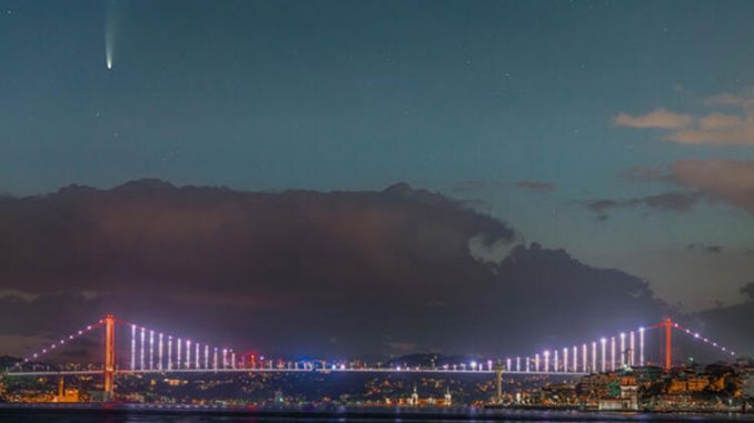 Neowise kuyruklu yıldızının İstanbul'da çekilmiş fotoğrafı